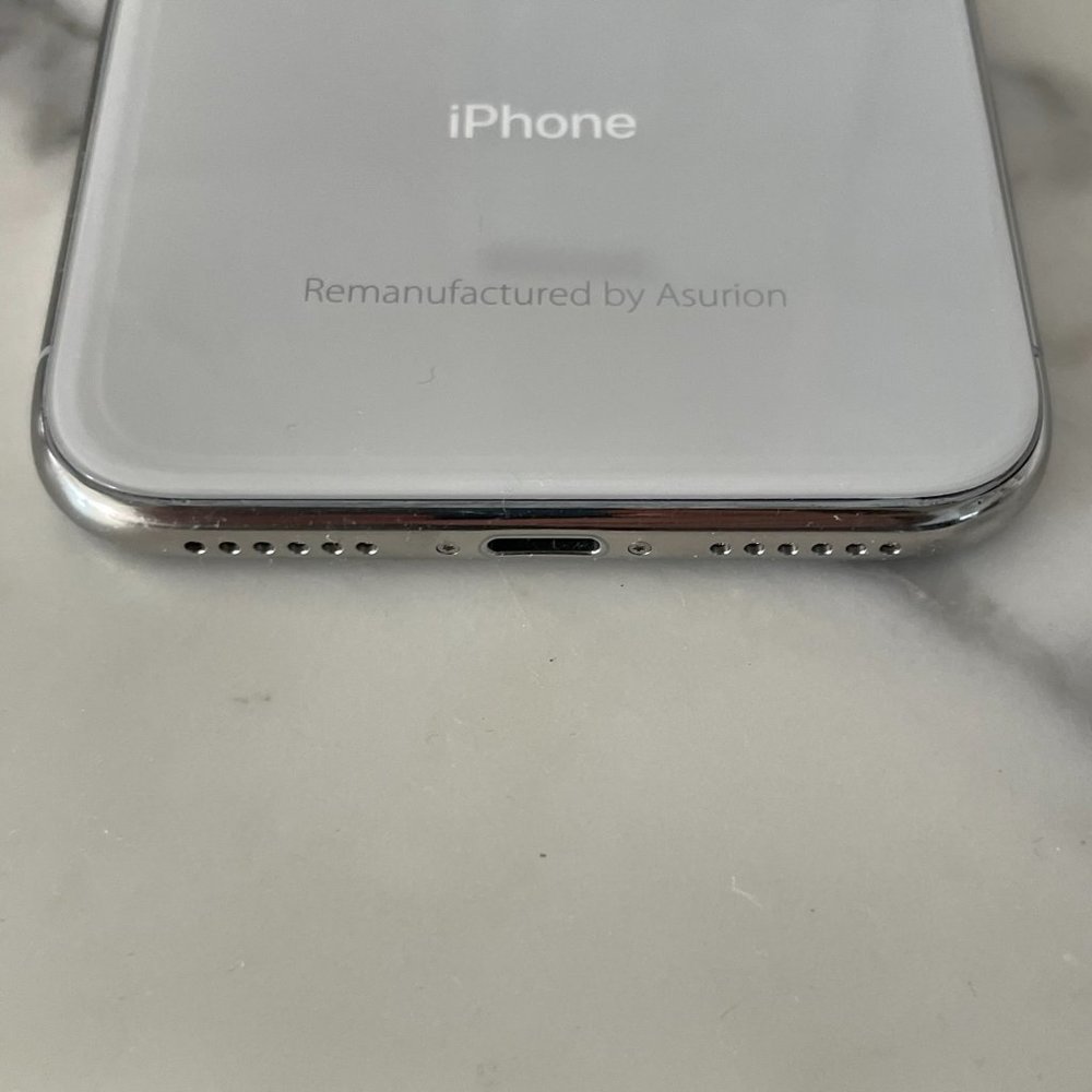 Like NEW Apple iPhone X - 256GB - Silver (Unlocked) Model #: MQCP2LL/A - Picture 5 of 10